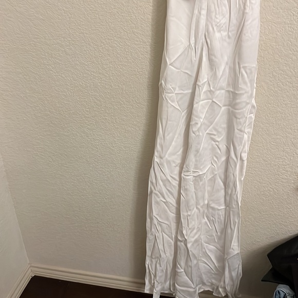 Bardot Wyn Satin Halter Dress in orchid white - Picture 15 of 16